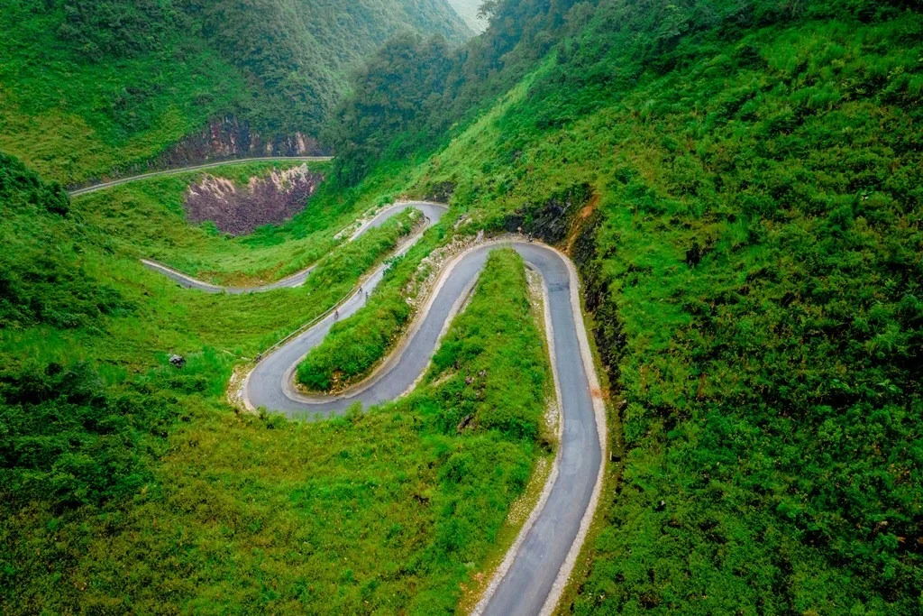 Ma Pi Leng Pass Bike Ride: Conquering the King of Mountain Passes in Northern Vietnam
